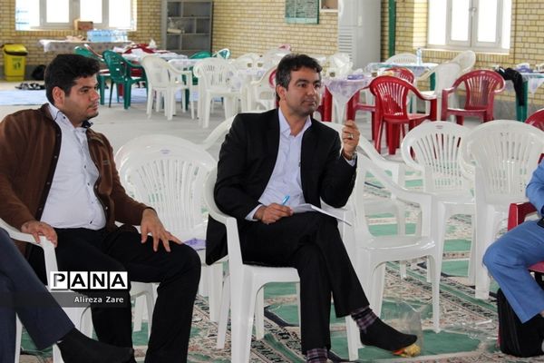 کار گروه تخصصی کارشناسان فناوری و نیروی انسانی آموزش و پرورش استان بوشهر