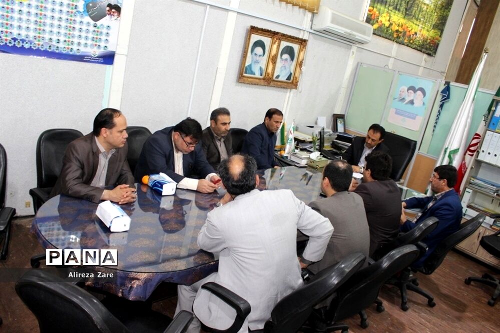 جلسه هم‌اندیشی حوزه معاونت پشتیبانی و سازمان دانش‌آموزی استان بوشهر