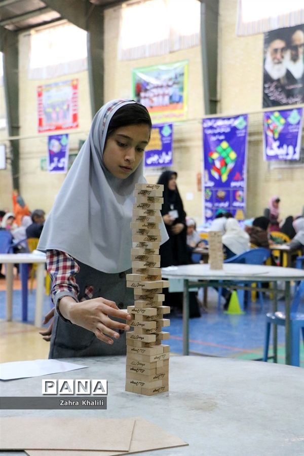 برگزاری مسابقات بازی‌های فکری سرگرمی در مدارس ناحیه ۴ شیراز