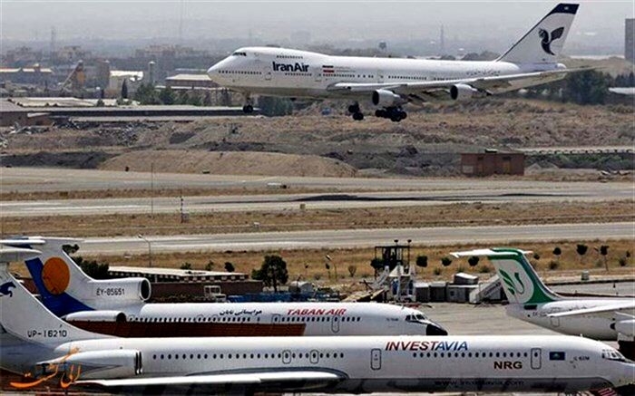 برخورد خودروی کترینگ با بال هواپیما در فرودگاه مهرآباد
