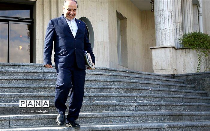سلطانی‌فر: دلیلی ندارد که امکان حضور بانوان ایرانی در ورزشگاه‌ها را فراهم نکنیم