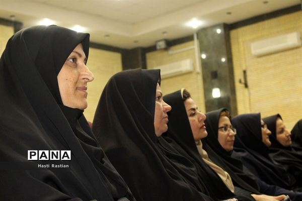 همایش تقدیر از برگزیدگان و فعالان چهارمین جشنواره نوجوان خوارزمی استان بوشهر -1