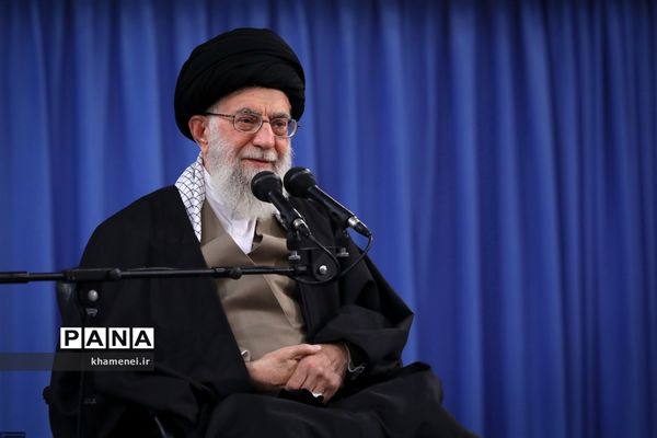 دیدار مردم قم با رهبر انقلاب اسلامی