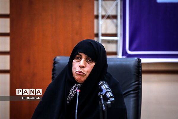 نشست بازخوانی دستاوردهای چهل ساله انقلاب شکوهمند اسلامی در حوزه تربیت بدنی و سلامت وزارت آموزش و پرورش