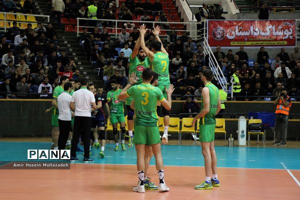 دیدار تیم‌های والیبال شهرداری ارومیه و کاله آمل