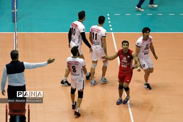 دیدار تیم‌های والیبال شهرداری ارومیه و کاله آمل