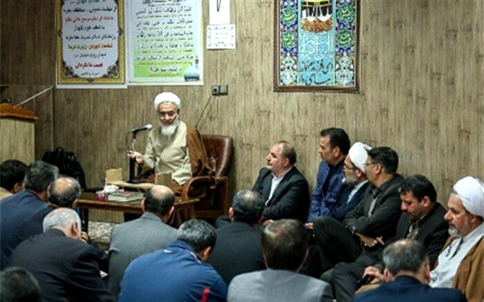 معلمان باید پایبند به رسالت‌های ایمانی و قرآنی باشند