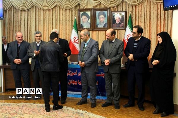 هشتمین جلسه شورای آموزش و پرورش استان با حضور استاندار آذربایجان شرقی