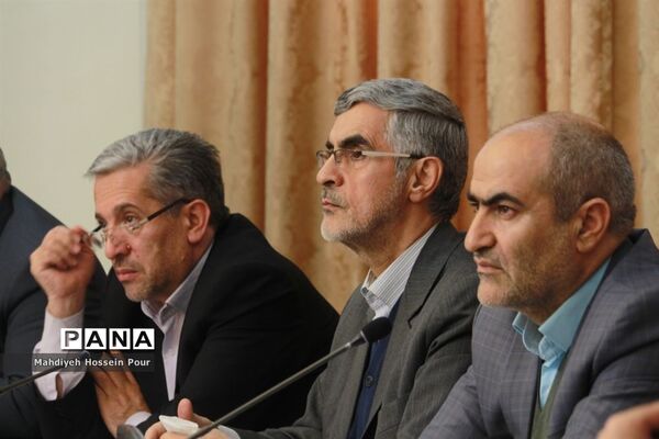 هشتمین جلسه شورای آموزش و پرورش استان با حضور استاندار آذربایجان شرقی