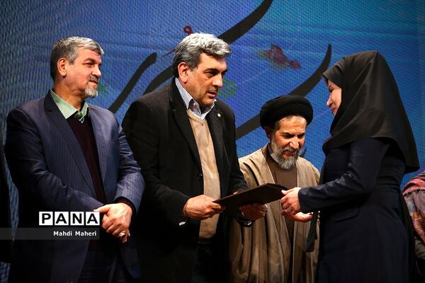جشن پایش سلامت 17000 کارگر خدمات شهری و آغاز چکاپ سلامت کارمندان شهرداری