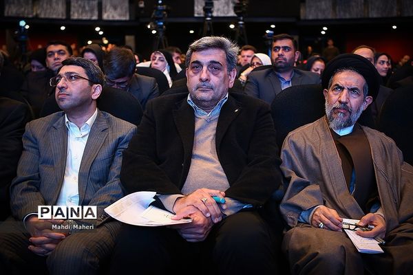 جشن پایش سلامت 17000 کارگر خدمات شهری و آغاز چکاپ سلامت کارمندان شهرداری