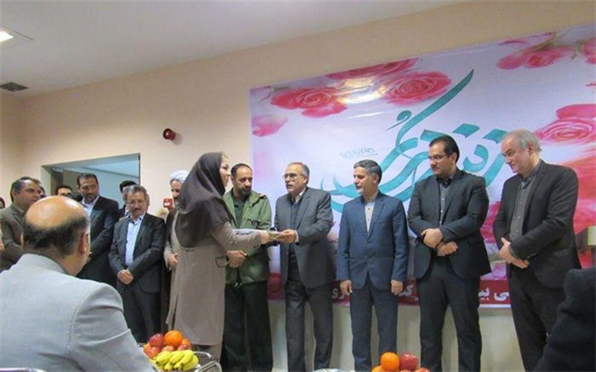 برگزاری مراسم تجلیل از پرستاران بیمارستان برکت شهید ستاری قرچک