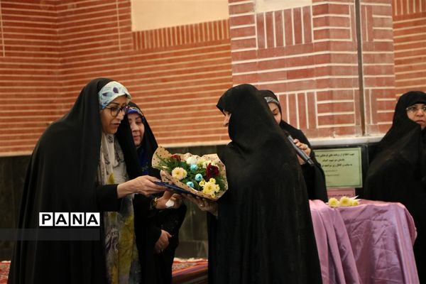 برگزاری همایش بانوی انقلابی در شهر قدس