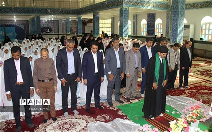 جشن تکلیف دانش آموزان دختر ناحیه یک در امامزاده سید مظفر (ع) بندرعباس