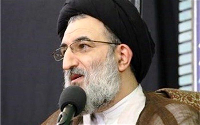 انتقاد نماینده ولی فقیه از رویکرد محدودسازی فضای مجازی