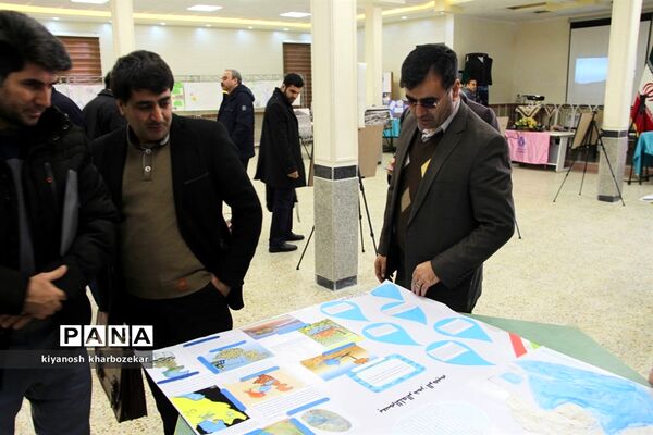 افتتاح نمایشگاه آثار منتخب  دانش‌آموزان آذربایجان‌غربی با محوریت احیای دریاچه ارومیه