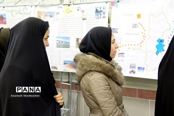 افتتاح نمایشگاه آثار منتخب  دانش‌آموزان آذربایجان‌غربی با محوریت احیای دریاچه ارومیه