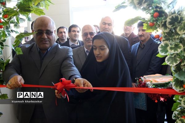 افتتاح نمایشگاه آثار منتخب  دانش‌آموزان آذربایجان‌غربی با محوریت احیای دریاچه ارومیه