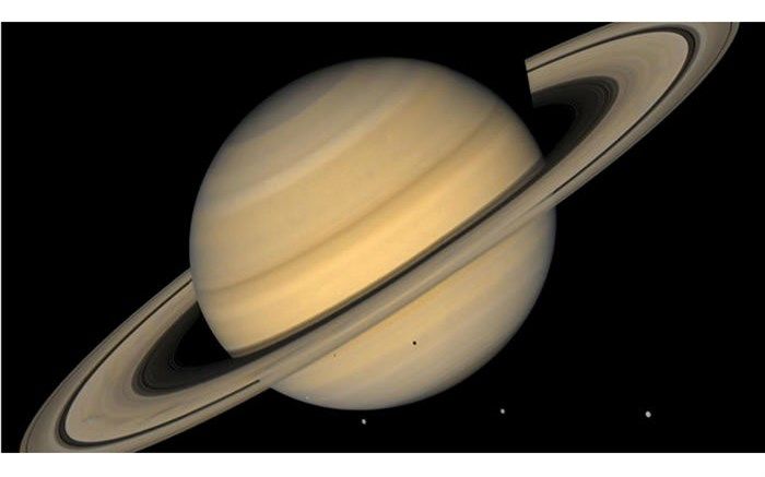 یک روز در زحل چند ساعت است؟