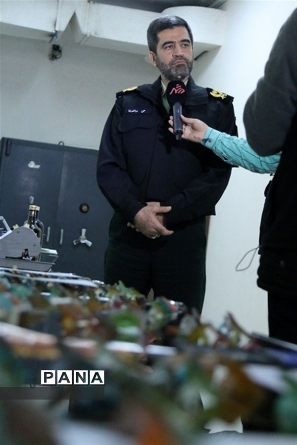 انهدام  باند جعل اسناد دولتی و مسافرتی