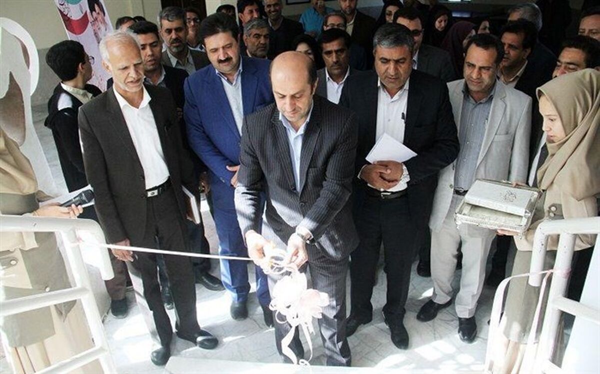 « نمایشگاه ارائه خدمات و سفارش دستاوردهای هنرستان‌های فنی و حرفه‌ای و کاردانش  کرمان » افتتاح شد