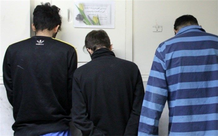 انهدام باند جعل اسناد دولتی و مسافرتی