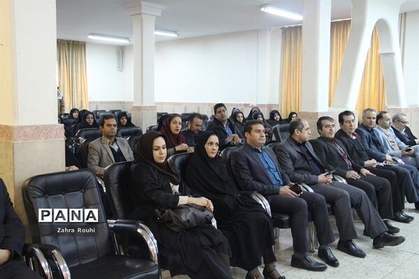 گرامیداشت هوای پاک در پژوهش‌سرای رازی شهرری