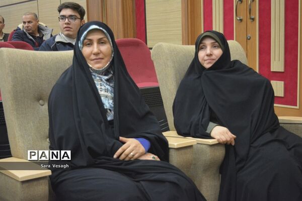 آیین تجلیل از برگزیدگان استانی پرسش مهر هجدهم شهرستان‌های تهران دراردوگاه شهید منتظری شهریار