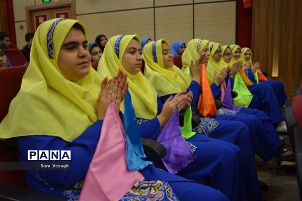 آیین تجلیل از برگزیدگان استانی پرسش مهر هجدهم شهرستان‌های تهران دراردوگاه شهید منتظری شهریار