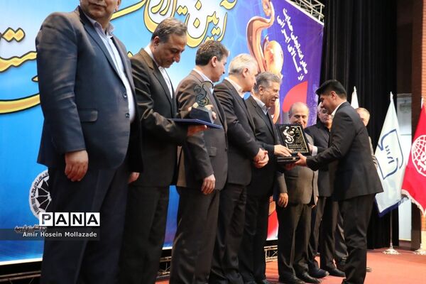 آیین تجلیل از صادرکنندگان نمونه استان آذربایجان غربی