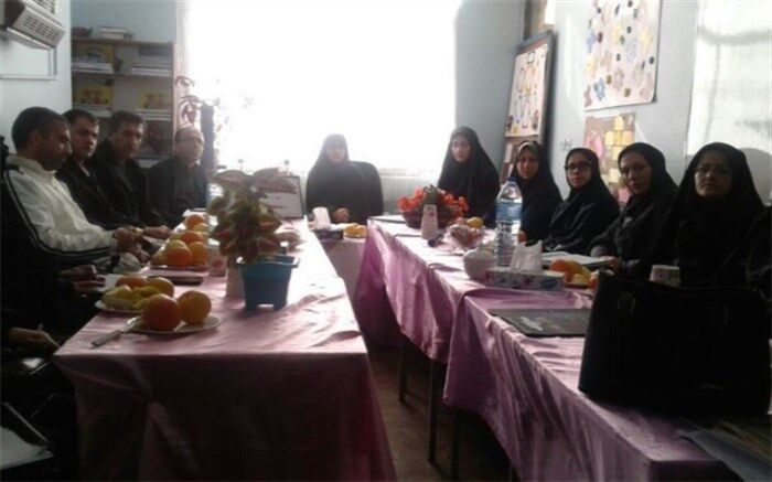 برگزاری جلسه هم اندیشی معاونین پرورشی مدارس شهرستان فیروزکوه