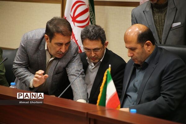 جلسه کمیته‌های ستاد بزرگداشت چهلمین سال پیروزی انقلاب در فرمانداری ساری