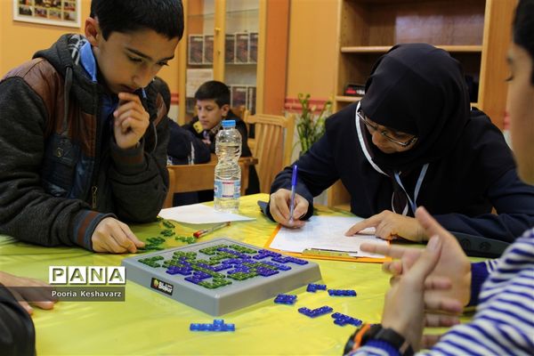 دومین روز مسابقات بازی های فکری در شیراز