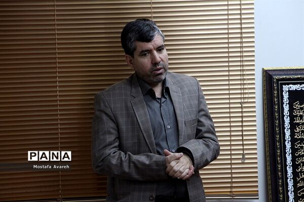 بازدید دانش‌آموزان پسرتشکیلات پیشتازان از سازمان بیمه تامین اجتماعی بیرجند