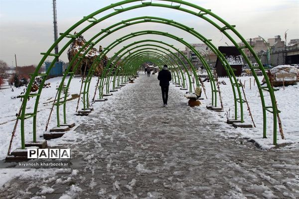 یک روز برفی در پارک گللر باغی ارومیه