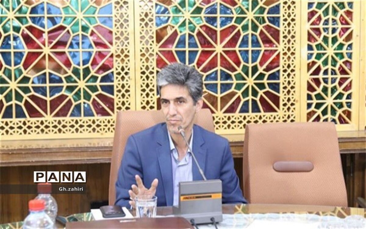 معاون پرورشی و فرهنگی آموزش و پرورش اصفهان: تربیت دانش آموزان باید بر اساس استعداد و علاقه آنها باشد نه بر اساس نیاز جامعه
