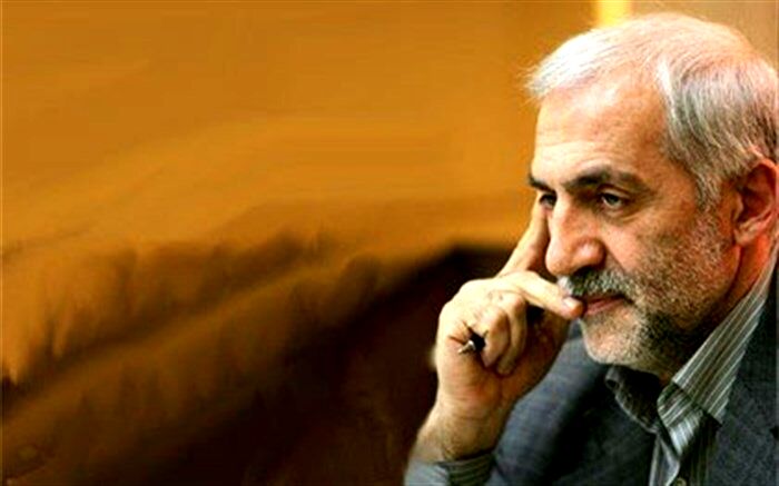 دادکان: آقای تاج! درست تصمیم بگیر