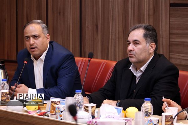 اولین نشست هیات اندیشه‌ورز معاونان توسعه مدیریت و پشتیبانی شهرستان‌های استان تهران