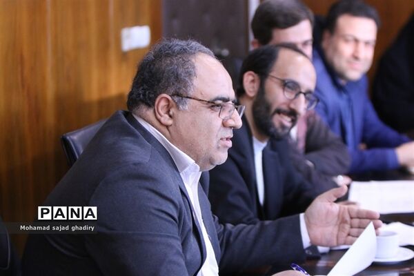 جلسه  هماهنگی کمیته دانش‌آموزی مراسم چهلمین سالگرد پیروزی انقلاب اسلامی