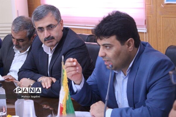 نشست مشترک روسا و معاونان آموزش و پرورش و سازمان دانش‌آموزی استان بوشهر