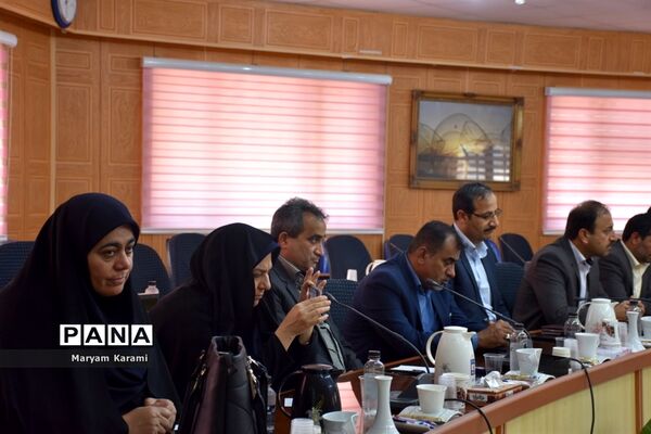 نشست مشترک روسا و معاونان آموزش و پرورش و سازمان دانش‌آموزی استان بوشهر
