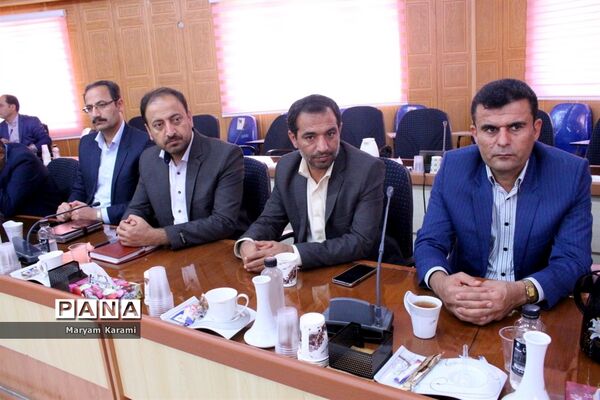 نشست مشترک روسا و معاونان آموزش و پرورش و سازمان دانش‌آموزی استان بوشهر