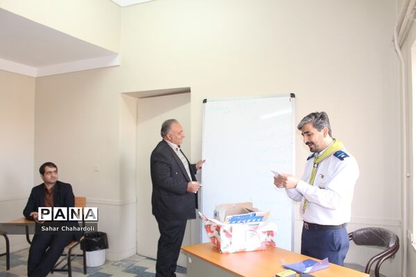 انتخابات مجامع اعضاء و مربیان پیشتاز استان همدان