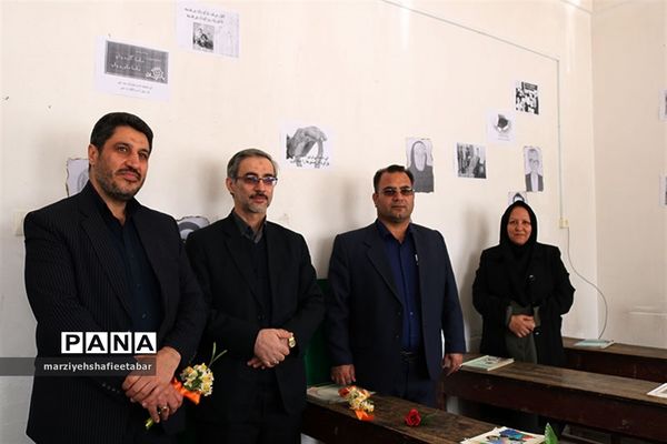 بازدید موسی الرضا کفاش مدیر کمیسیون شورای عالی آموزش وپرورش ازدبیرستان ماندگار آمنه مود
