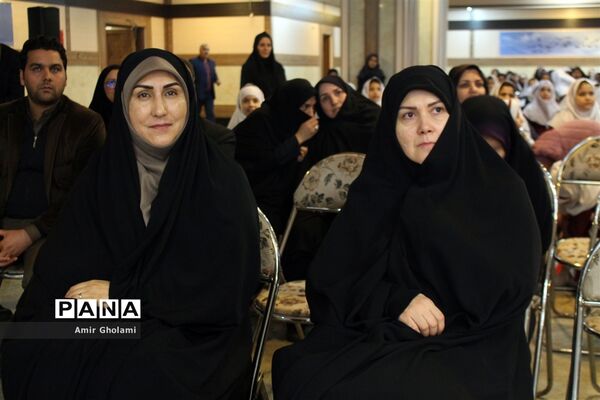 افتتاح کانون فرهنگی، تربیتی دانش‌آموزی امام خمینی (ره) در حرم امام راحل