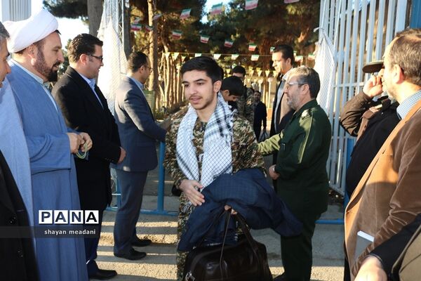 اعزام دانش‌آموزان شهر قدس به اردوی راهیان نور