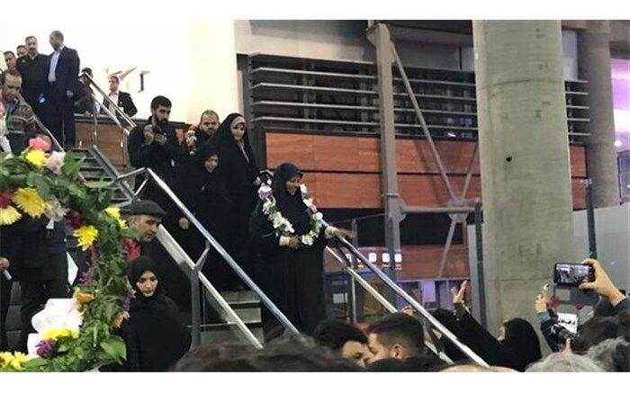 مرضیه هاشمی به ایران بازگشت + تصویر