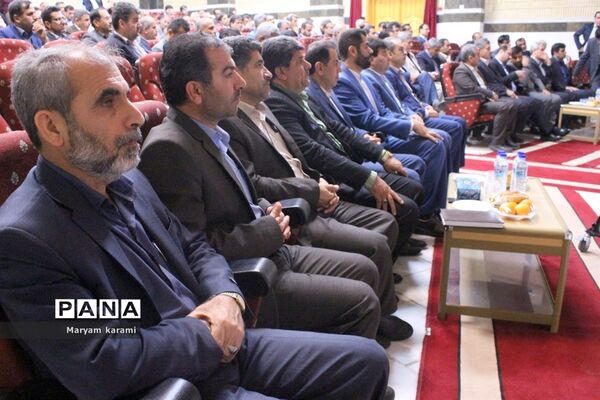 همایش تجلیل از طلایه‌داران فرهنگی در عرصه خیر و احسان در بوشهر-1
