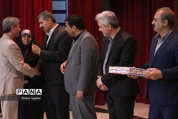 همایش تجلیل از طلایه‌داران فرهنگی در عرصه خیر و احسان در بوشهر-1
