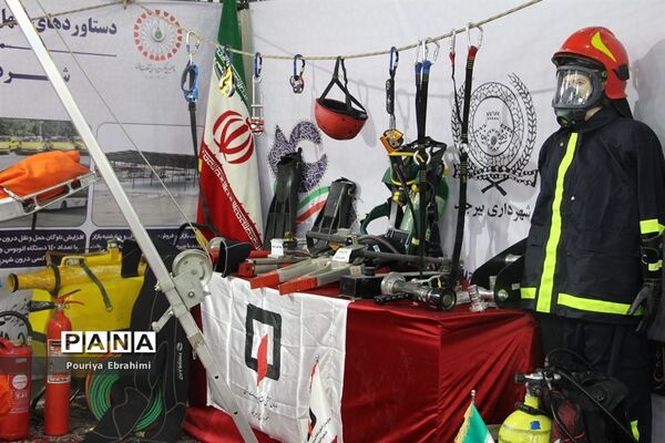 افتتاح نمایشگاه دستاوردهای چهل ساله انقلاب در بیرجند